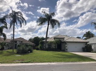 1011 Song Sparrow Ln, Wellington, FL 33414