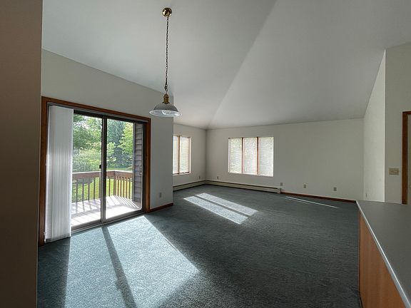 4th image of 8818 Reed Hill Rd APT 6