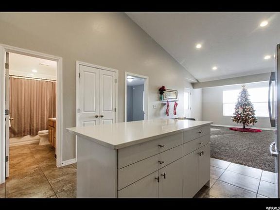 4th image of 99 E River View Dr #12