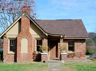 61 Cherokee St, Murphy, NC 28906