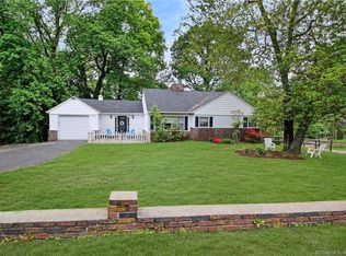 3715 Park Ave, Fairfield, CT 06825