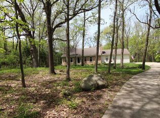 W301N1045 McDowell Rd, Waukesha, WI 53188