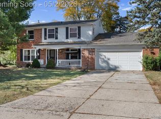 25633 Branchaster Rd, Farmington Hills, MI 48336