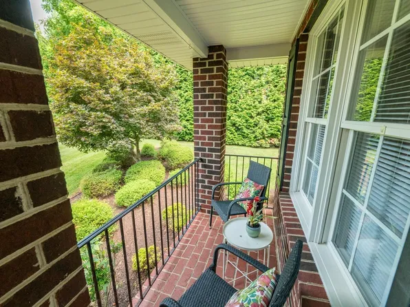 1697 Meadow Wood Dr, Forest, VA 24551