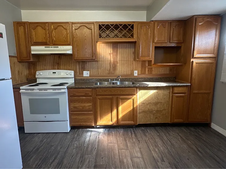 10748 Spring Garden Dr — Photo 19