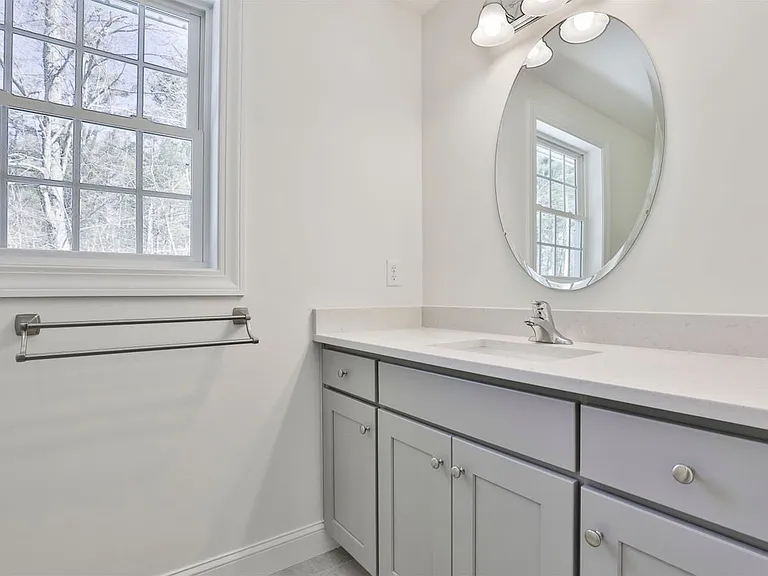 22 Reeds Ferry Way — Photo 48