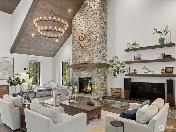 5th image of 391 Rocking Chair Road