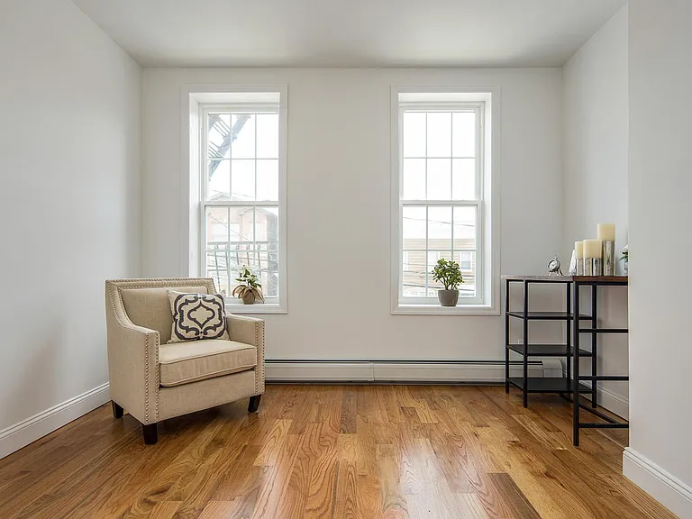 33 Hancock Ave #3R — Photo 7