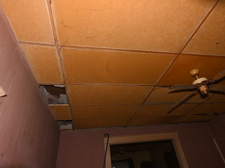 440 W Sawyer St — Photo 37