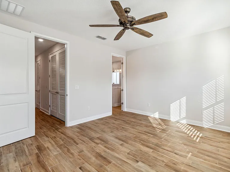 247 Beech St — Photo 28