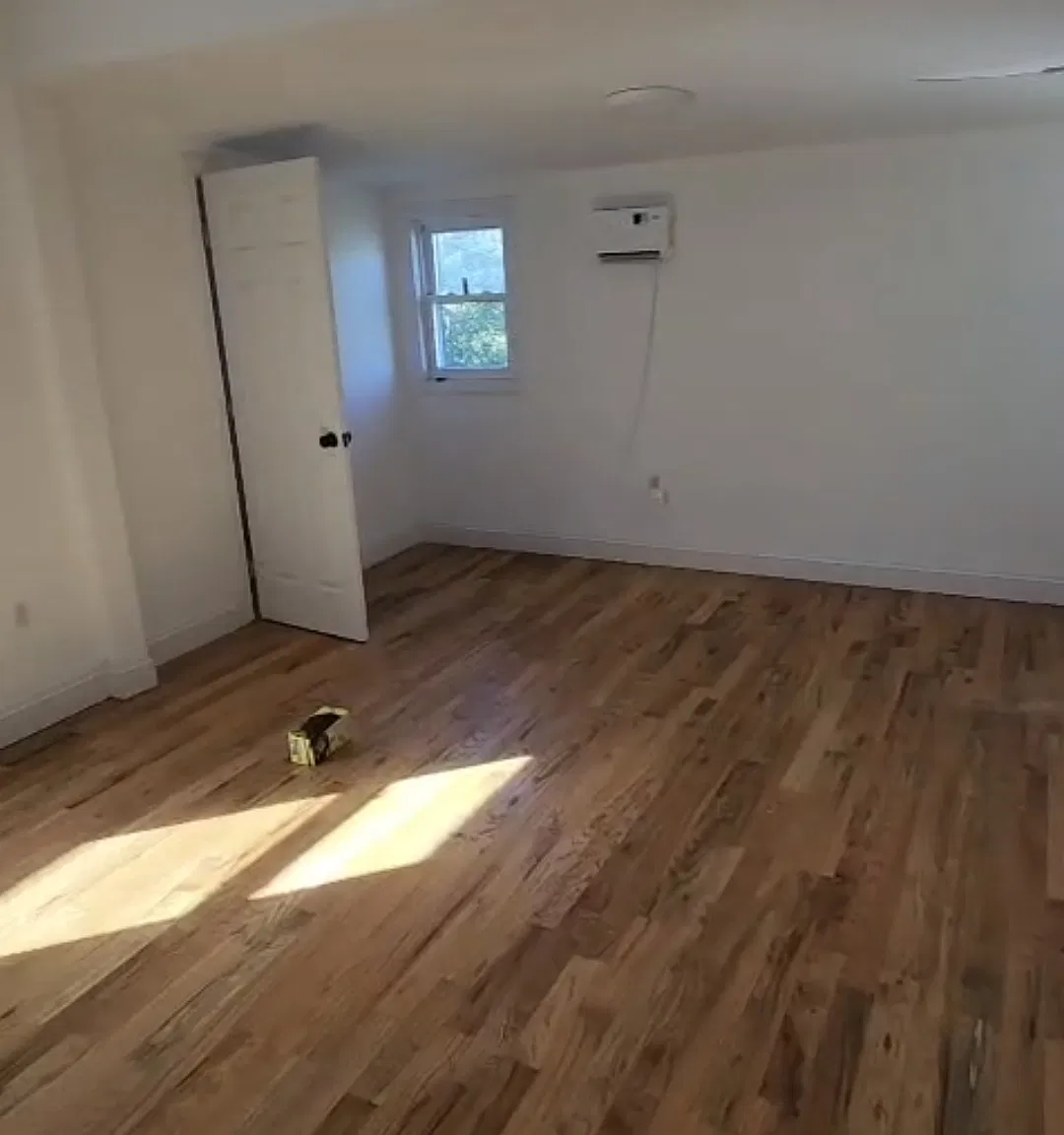 13-67 Dickens Street — Photo 2