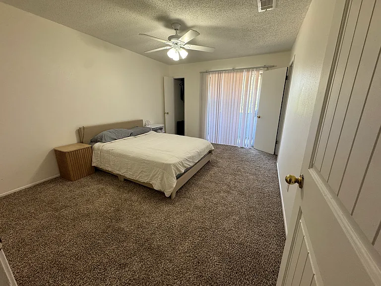 3202 Cougar Trl #C — Photo 9