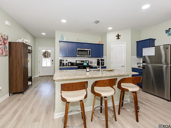 3rd image of 7520 Scarlet Oak Dr