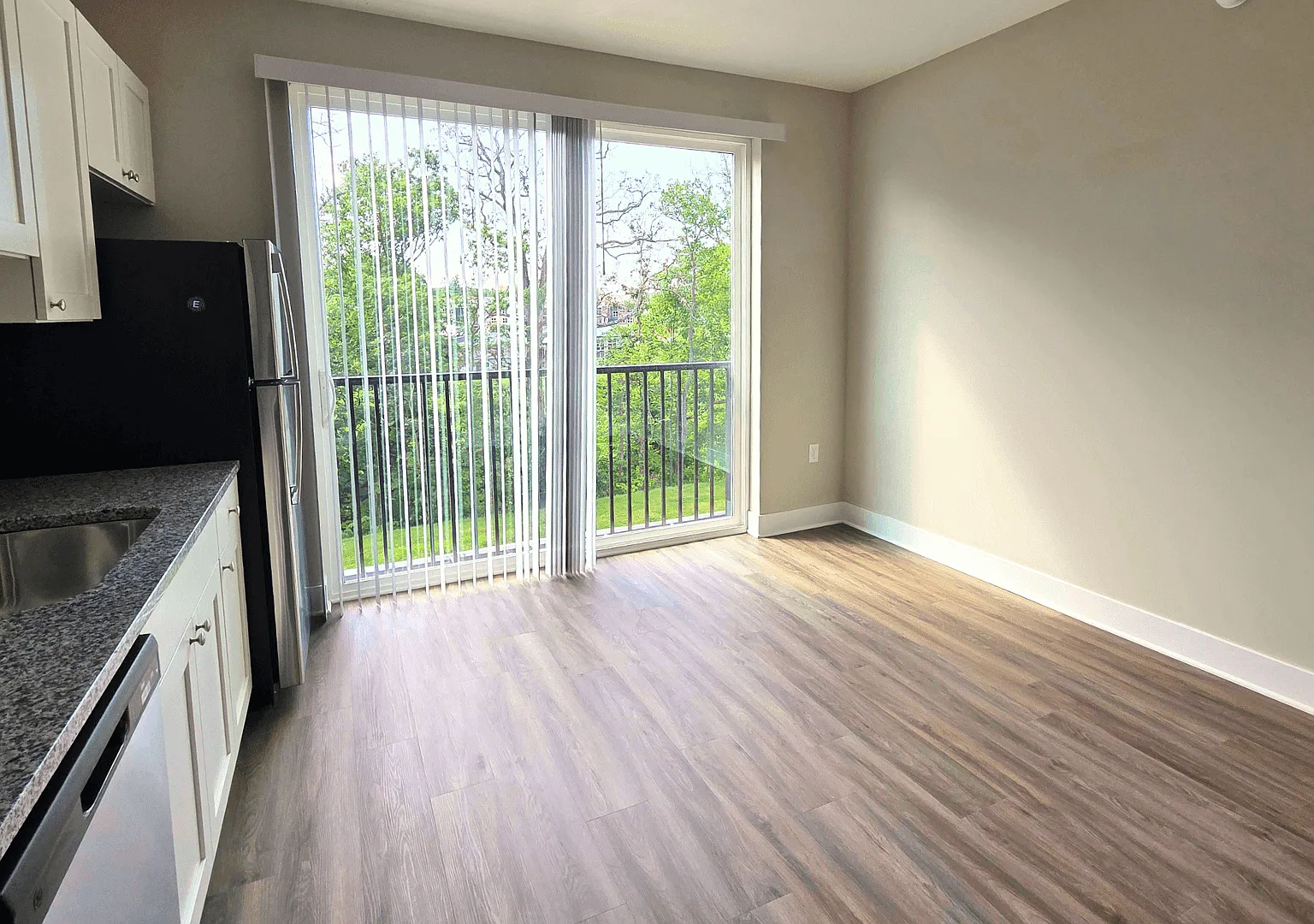 Greenwood Commons Apartments — Photo 2