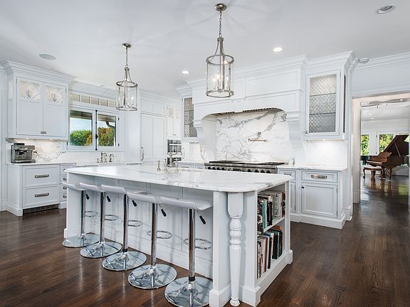 600 Oenoke Ridge