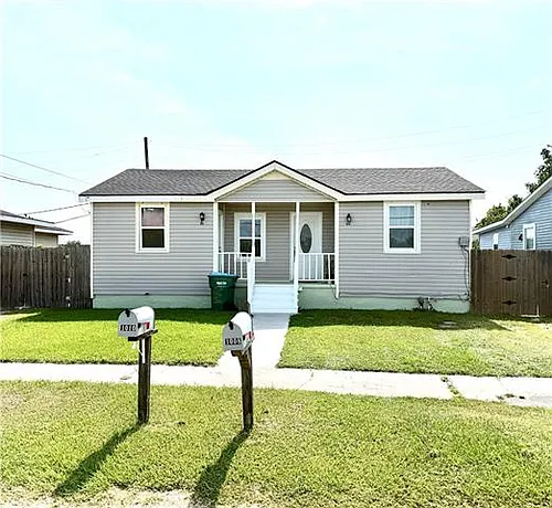 1010 Lesan Dr Photo 1