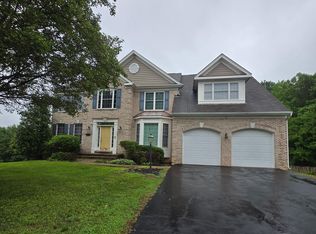 17090 Anns Brook Ct, Woodbridge, VA 22191