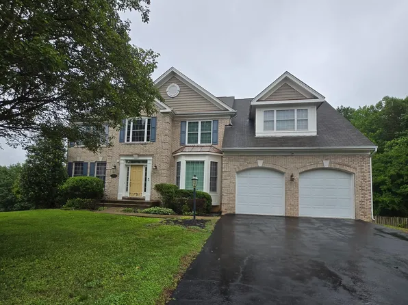 17090 Anns Brook Ct, Woodbridge, VA 22191