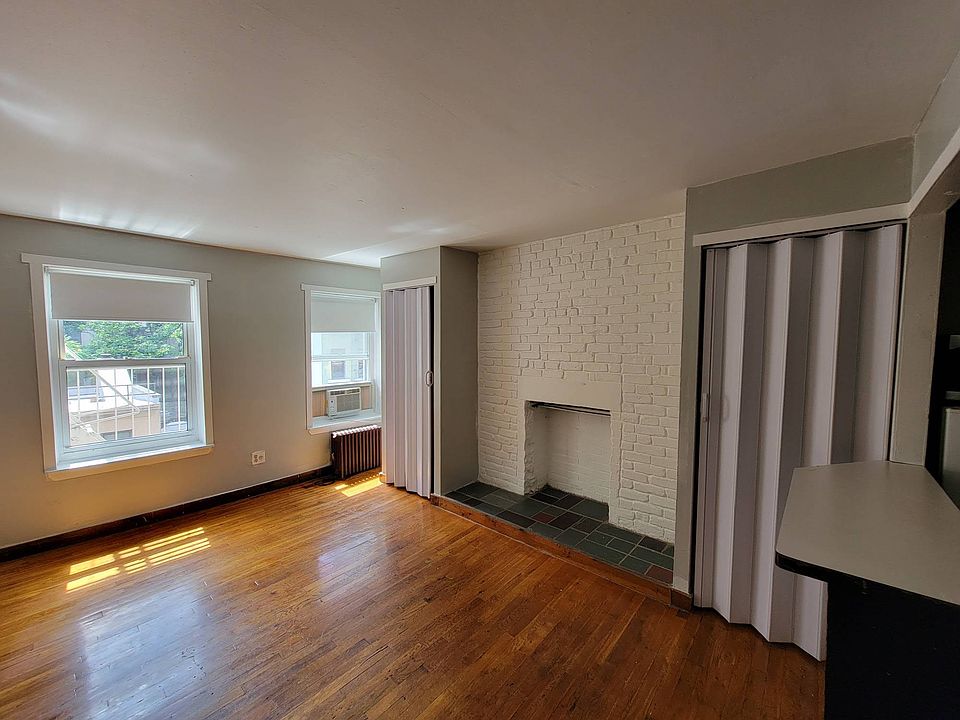 1st image of 445 W 36th St APT 18