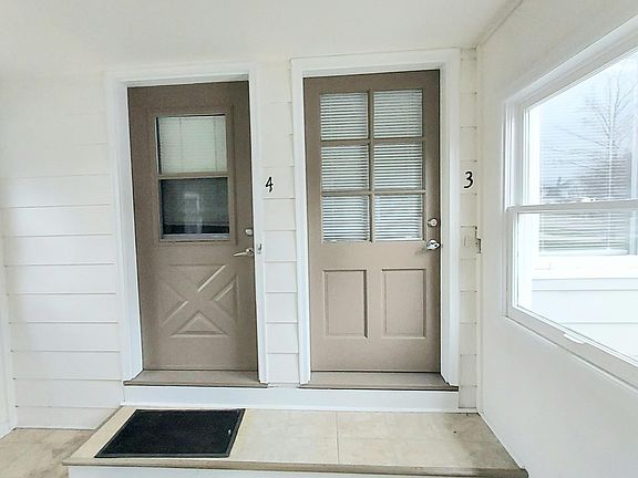 3rd image of 30 N Carlton St APT 4