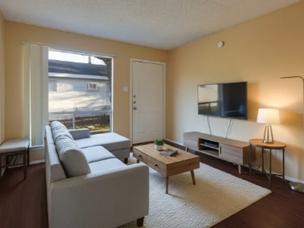 1245 N Lbj Dr, San Marcos, TX