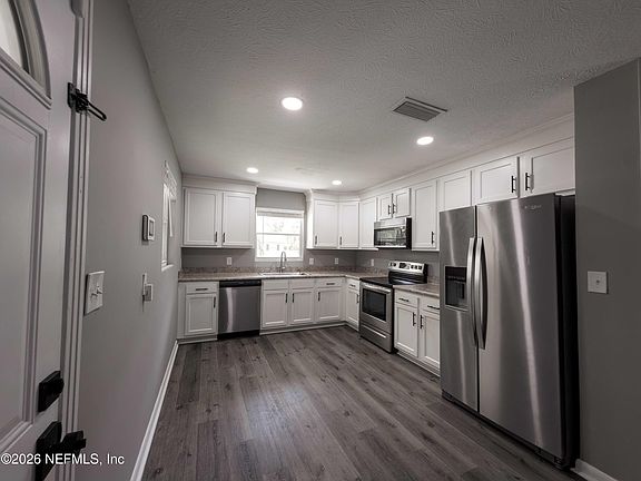 5th image of 5020 GARETTE Drive E