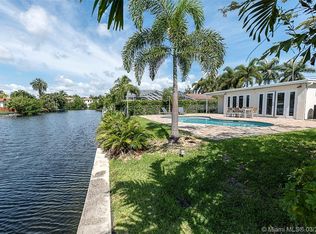 1162 Hayes St, Hollywood, FL 33019