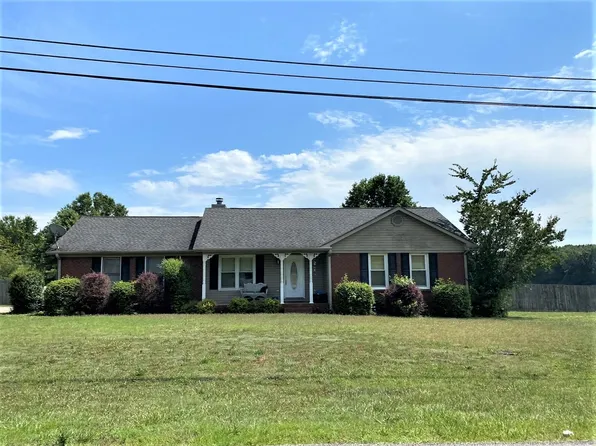 100 Mandy Dr, Hazel Green, AL 35750