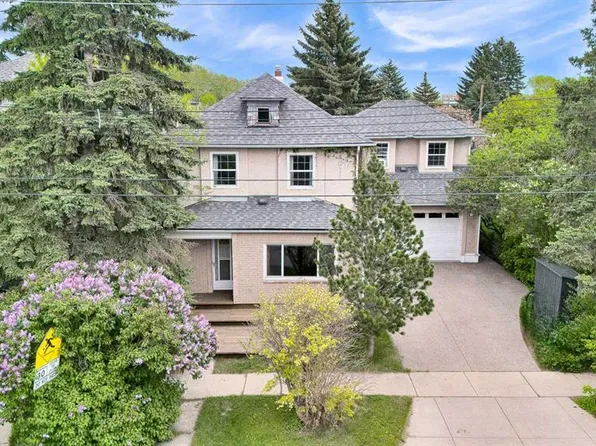 712 W 14th St SE, Calgary, AB T2G 3J8