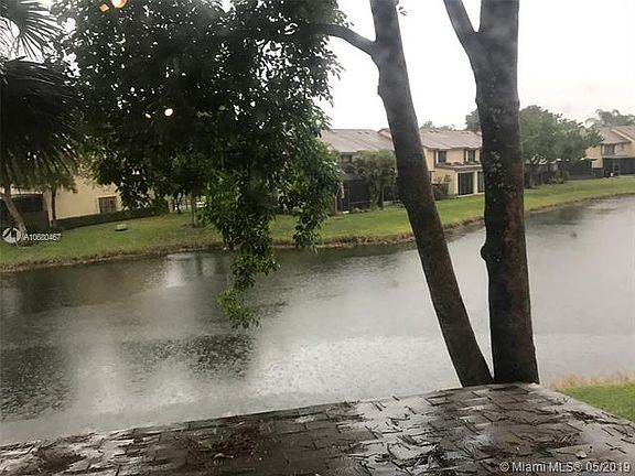 4th image of 3967 Cocoplum Cir APT F