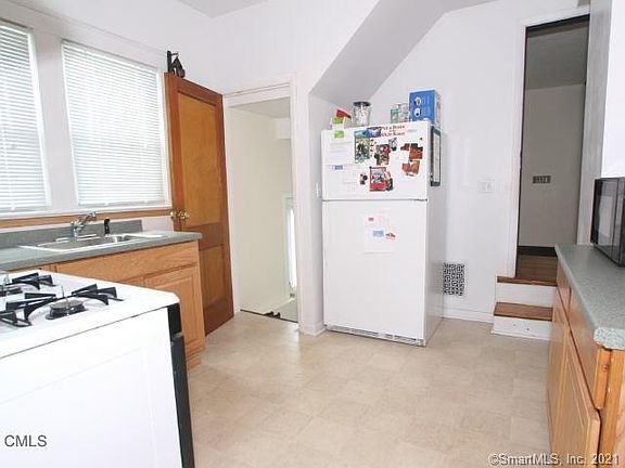 2nd image of 19 Lincoln Ave