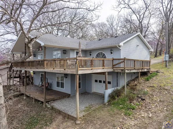 4955 Saratoga Dr, Mc Louth, KS 66054