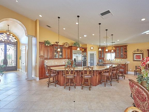 4th image of 14938 Shady Elm Ln