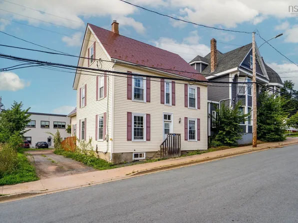 20 Gray St, Windsor, NS B0N 2T0