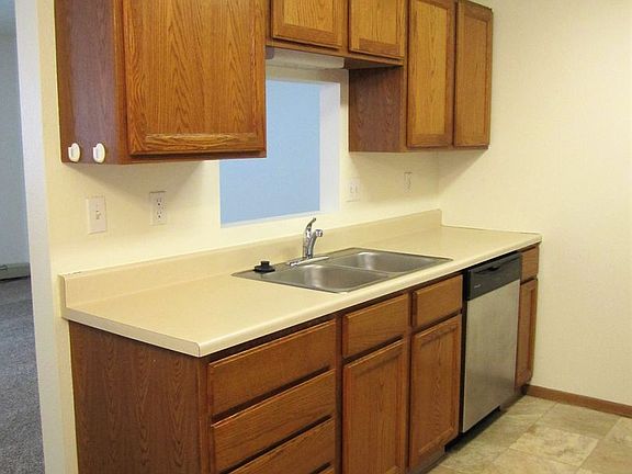 5th image of 604 8th Ave S #909-304