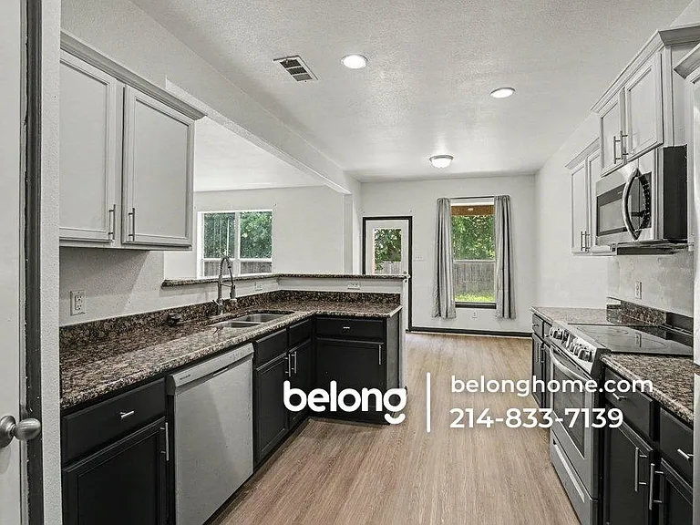 1004 Junegrass Ln — Photo 17
