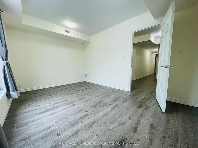 721 Danforth Ave #2A — Photo 4