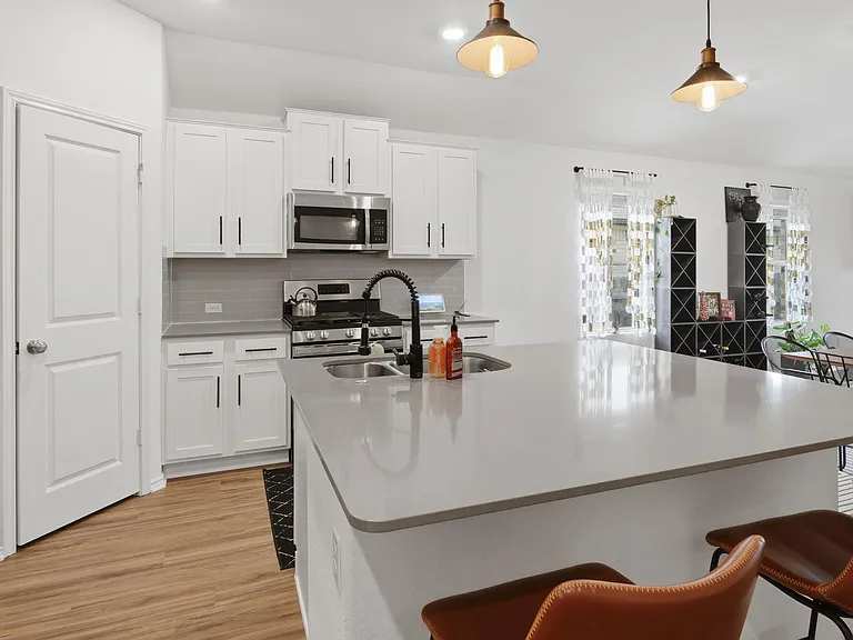 129 Esparza Dr — Photo 9