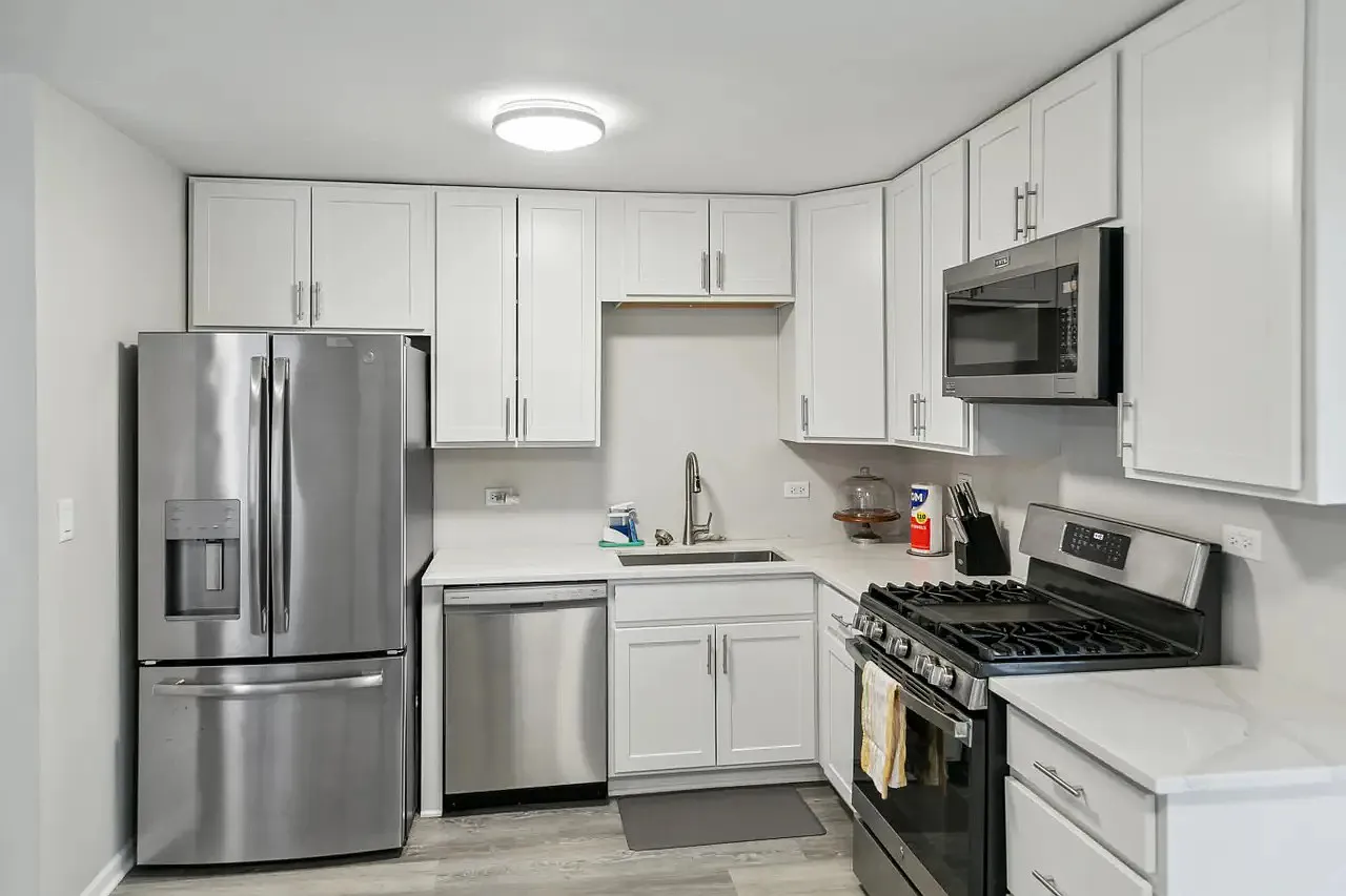 5 bed, 1506 sqft, $5,200 — Photo 2