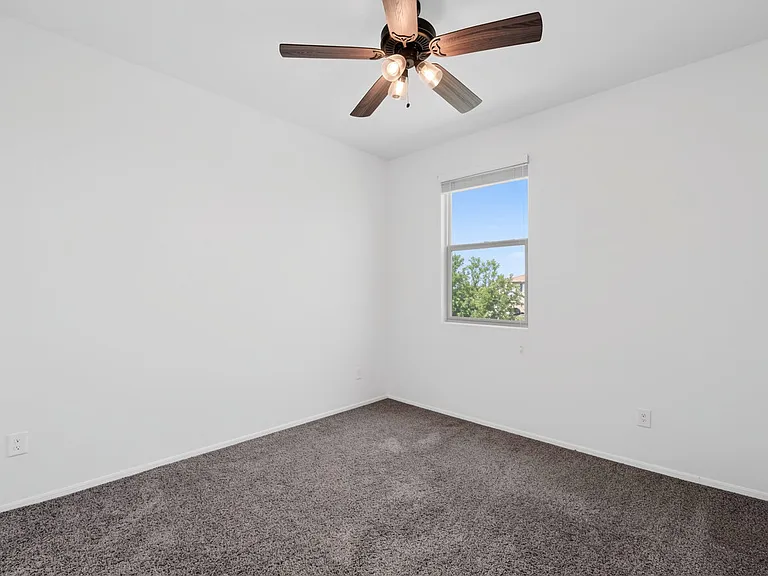 30915 W Amelia Ave — Photo 32