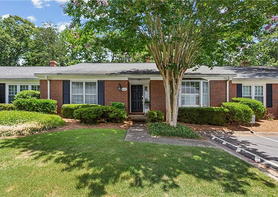 1st image of 1004 Dunwoody Chace