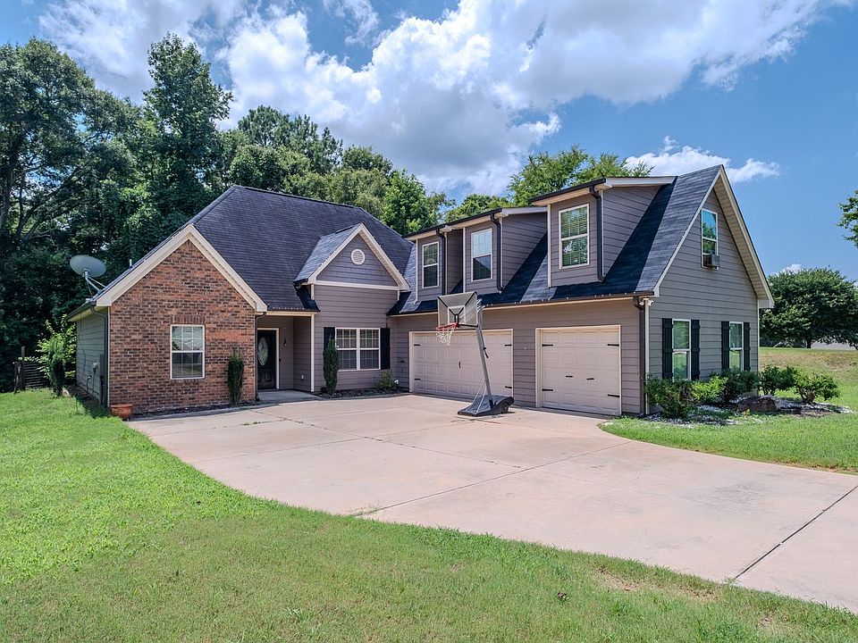 1st image of 115 Cypress Pl