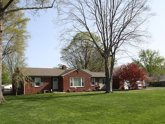 2nd image of 1740 Forest Dr