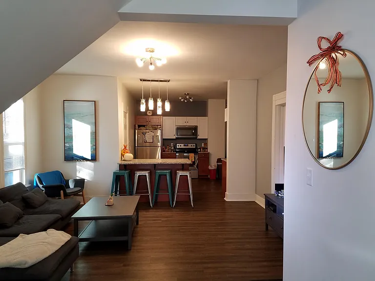 38 Leroy St — Photo 4
