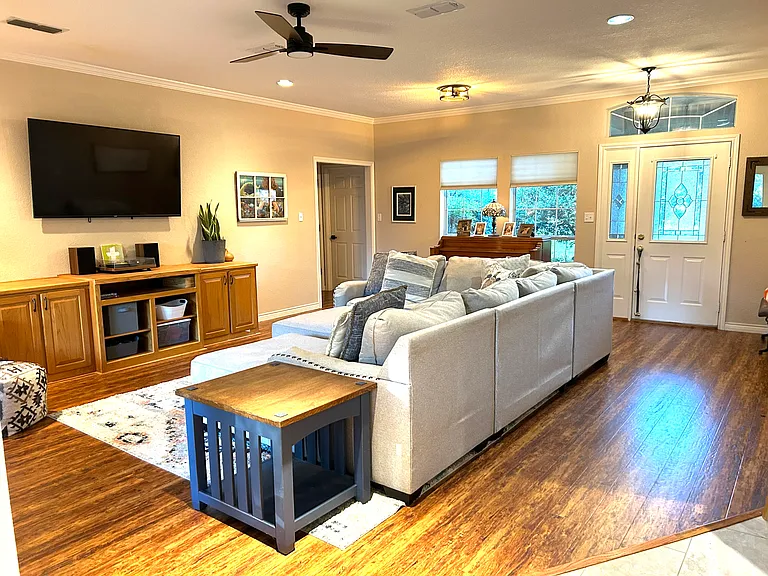 8906 Ellerslie Cir — Photo 12