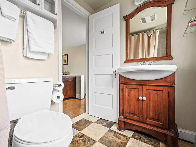 308 Millers Ct NE — Photo 17