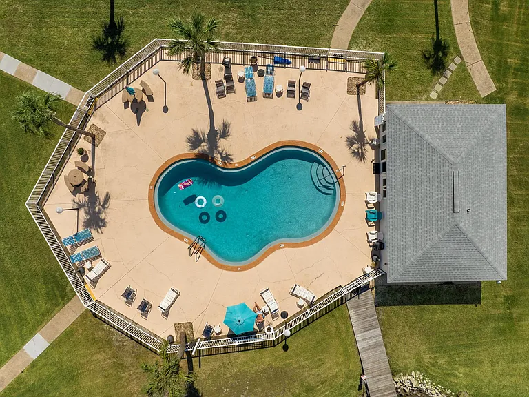 3600 Thomas Dr #D209 — Photo 10