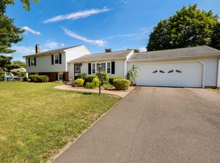 11 Old County Way, Portland, CT 06480