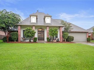 1042 Scarlet Oak Ln, Mandeville, LA 70448