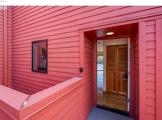 710 NW Naito Pkwy APT C11, Portland, OR